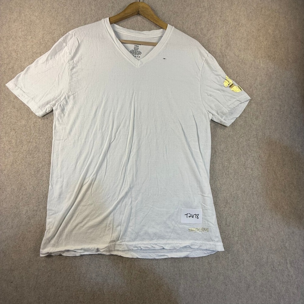 True Religion Mens V-Neck T-Shirt White Gold Foil Logo Large Short Sleeve Cotton